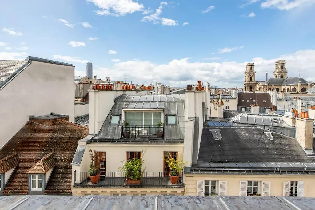파리 Heart Of Saint-Germain Only 3 Minutes From The Amaizing Luxembourg Gardens 아파트 프랑스
