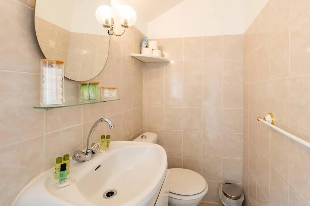 파리 Heart Of Saint-Germain Only 3 Minutes From The Amaizing Luxembourg Gardens 아파트